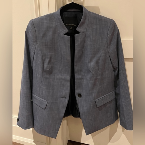 BR blazer. - Picture 2 of 2